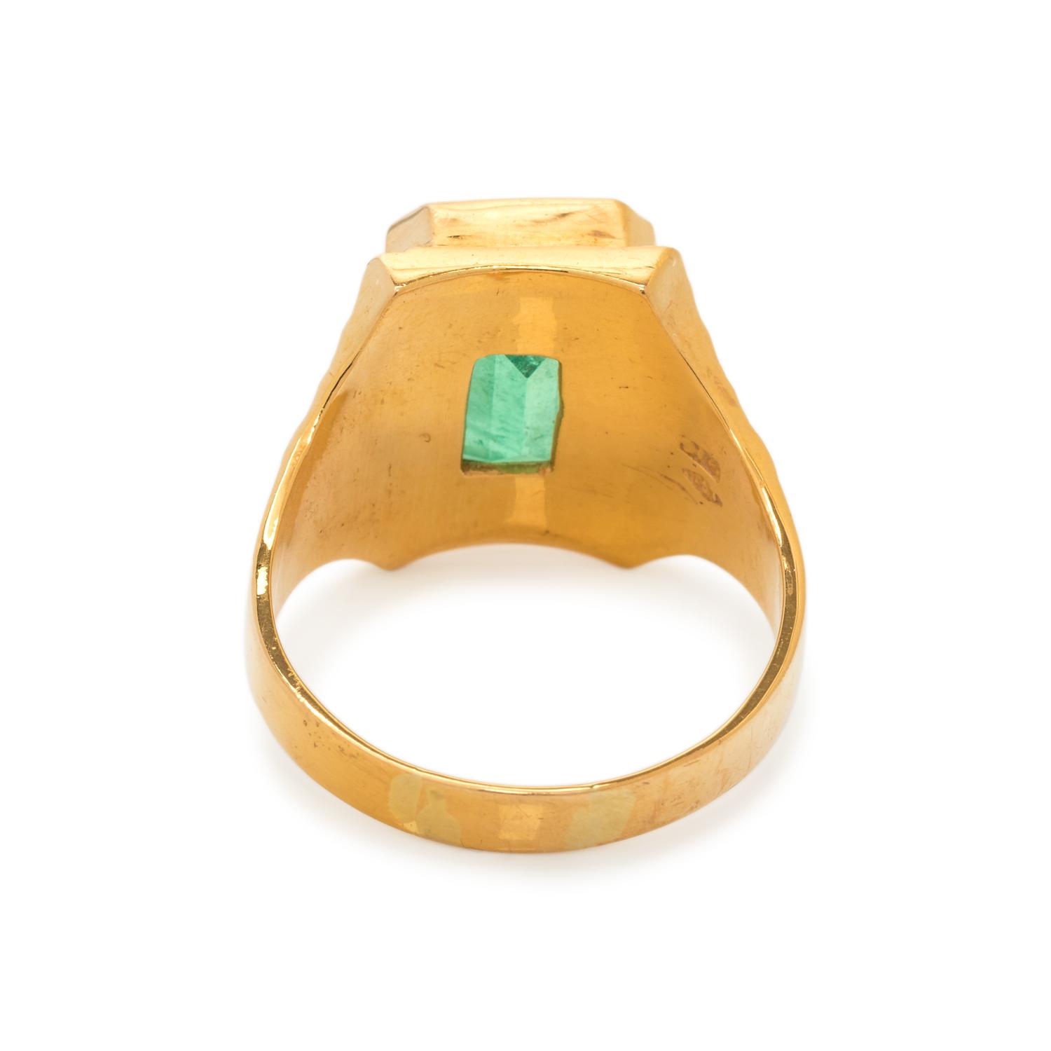 EMERALD RING