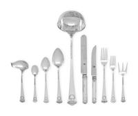 A Faberg é Imperial Court Silver Flatware Service