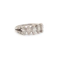 WHITE GOLD AND DIAMOND RING