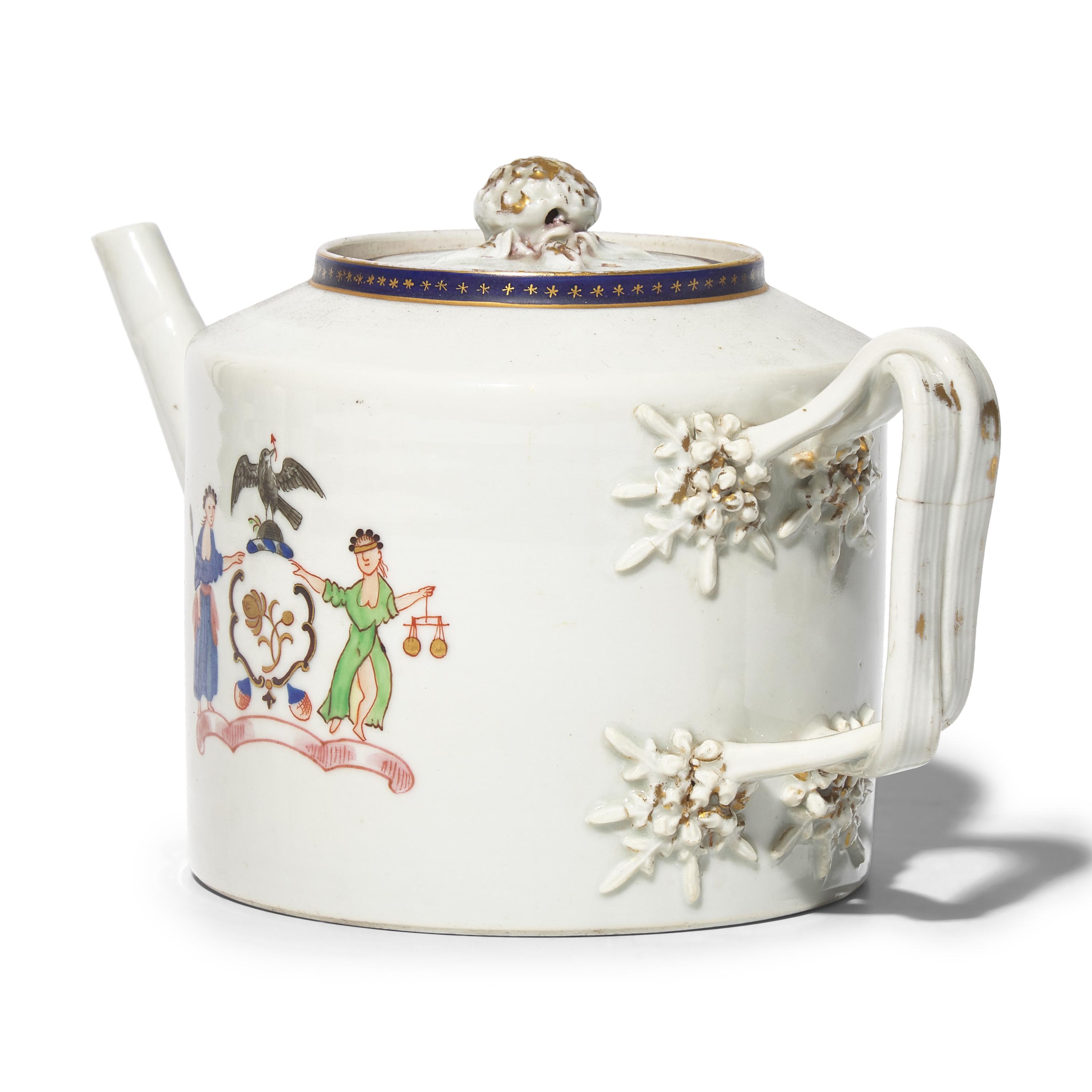 A Chinese Export Porcelain Teapot with the Arms of New York