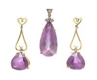 A Collection of Yellow Gold and Amethyst Jewelry, 30.80 dwts.