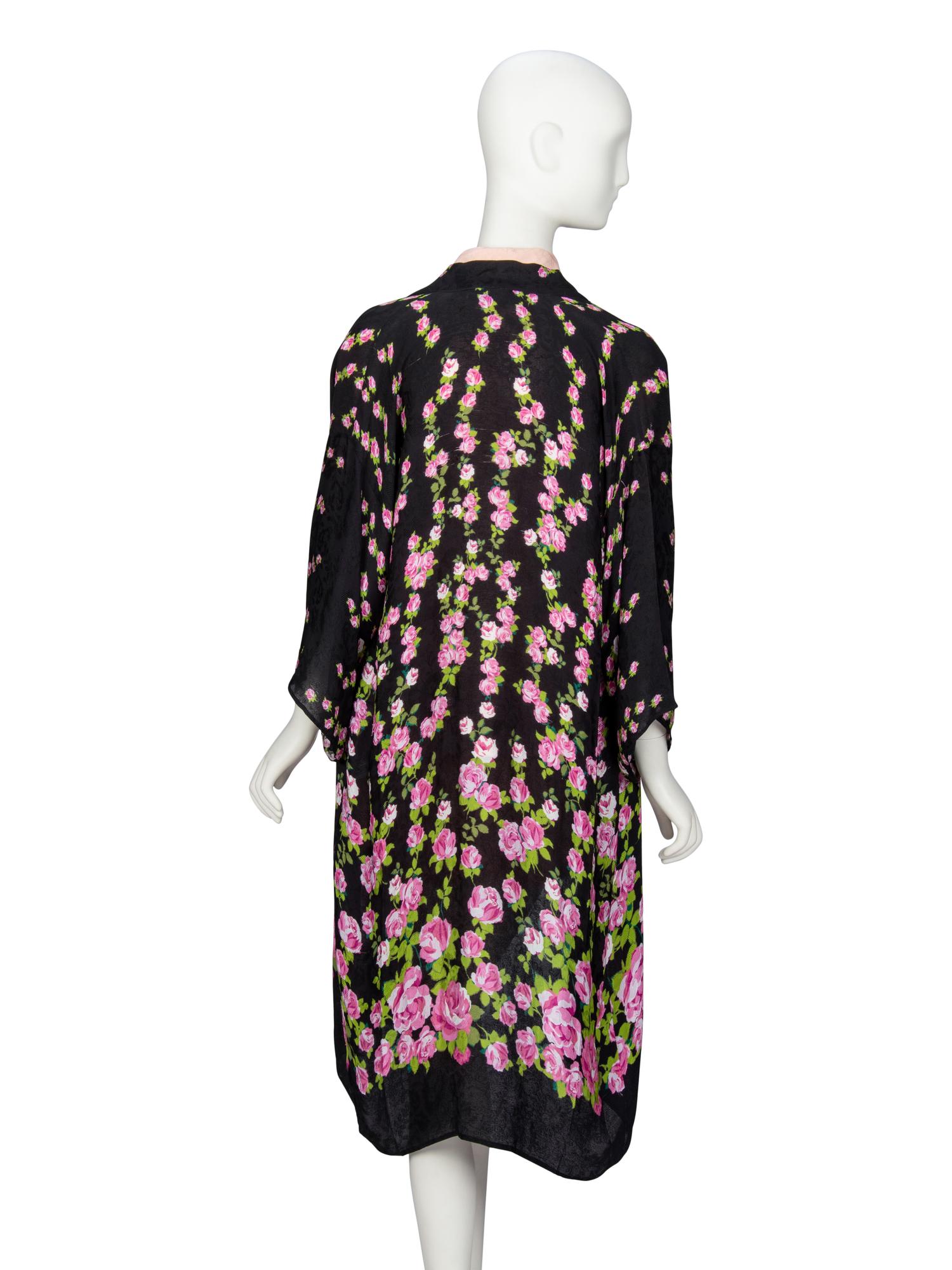 GUCCI, SILK ROBE & LOUNGE SHORT SET