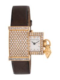VAN CLEEF & ARPELS, 18K YELLOW GOLD AND DIAMOND 'SECRET PAVÉE' WRISTWATCH