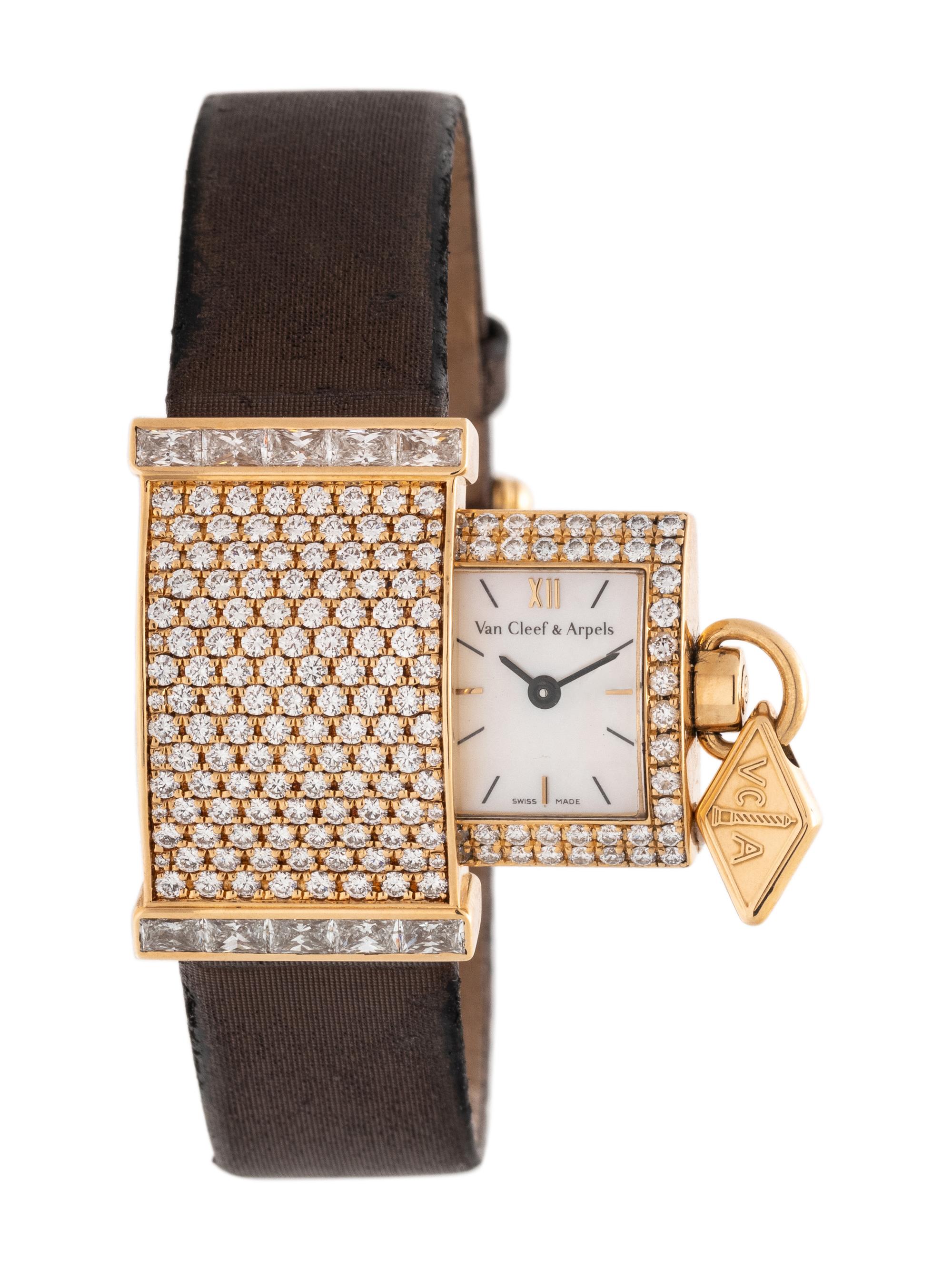 VAN CLEEF & ARPELS, 18K YELLOW GOLD AND DIAMOND 'SECRET PAVÉE' WRISTWATCH