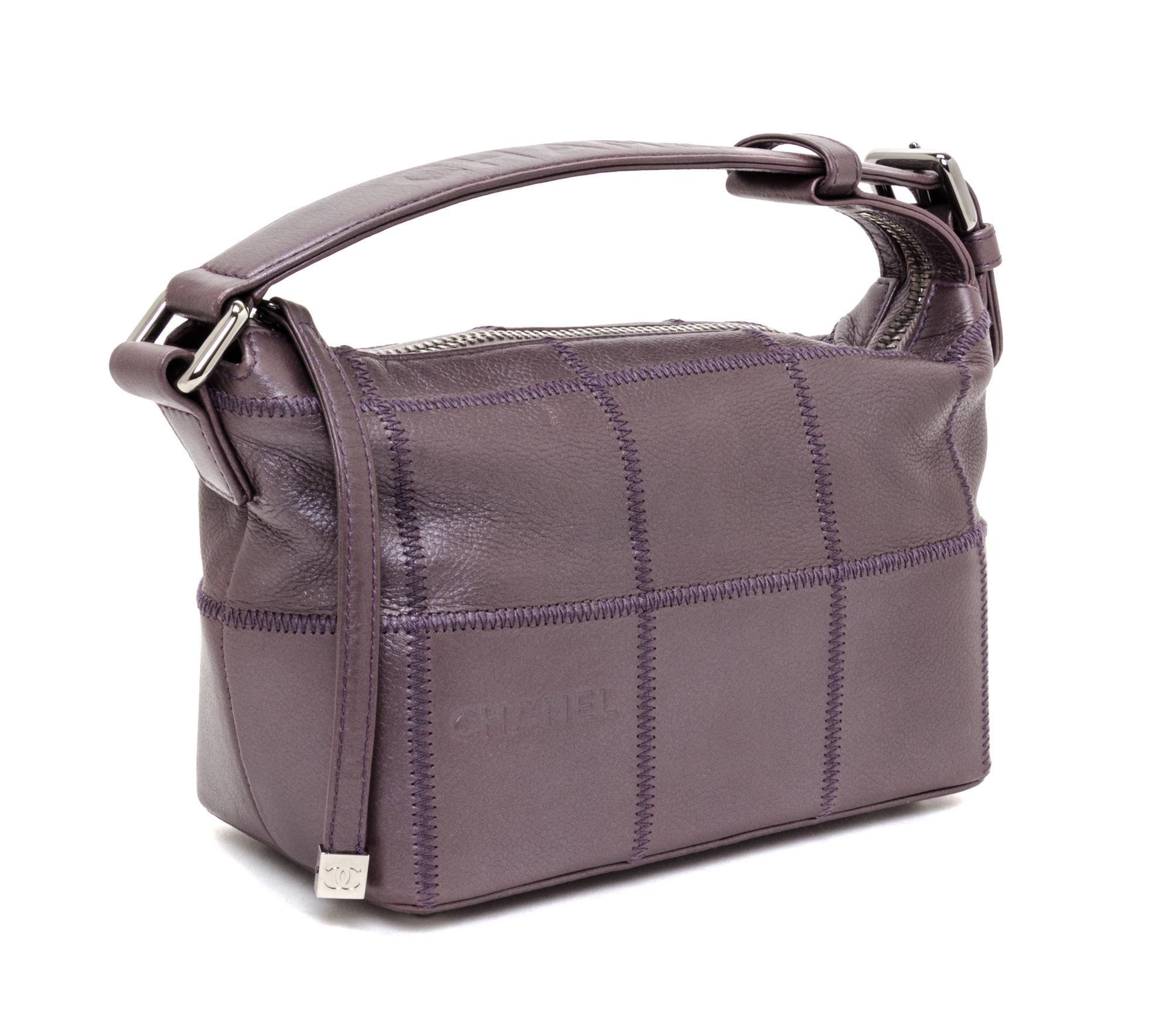 A Chanel Pewter Caviar Leather Handbag, 8.5" x 6" x 4".