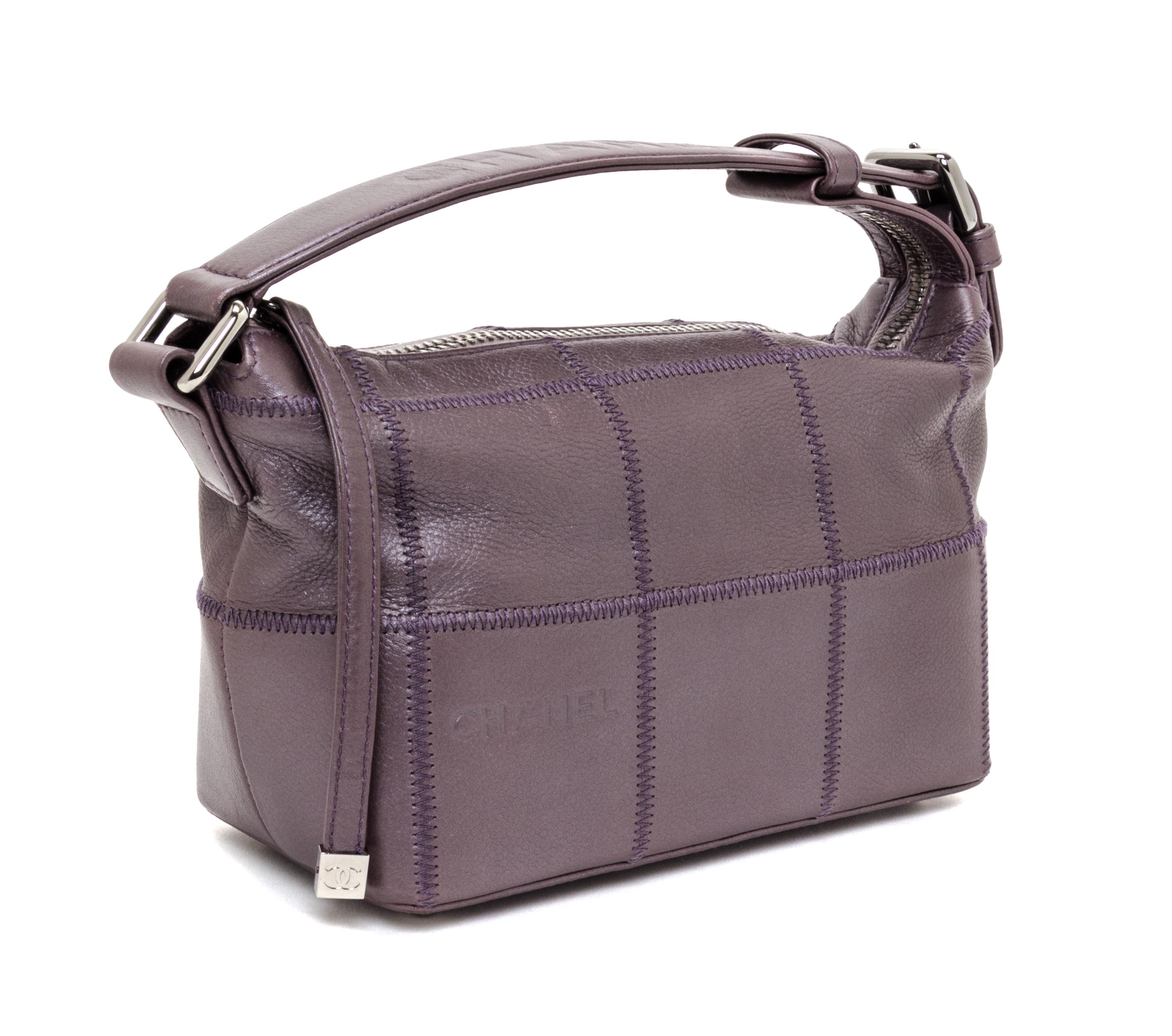 A Chanel Pewter Caviar Leather Handbag, 8.5" x 6" x 4".
