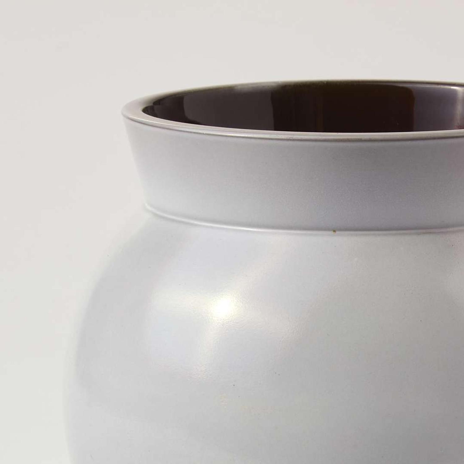 A Wedgwood Keith Murray (1882-1981) Designed Vase UK, 1930s