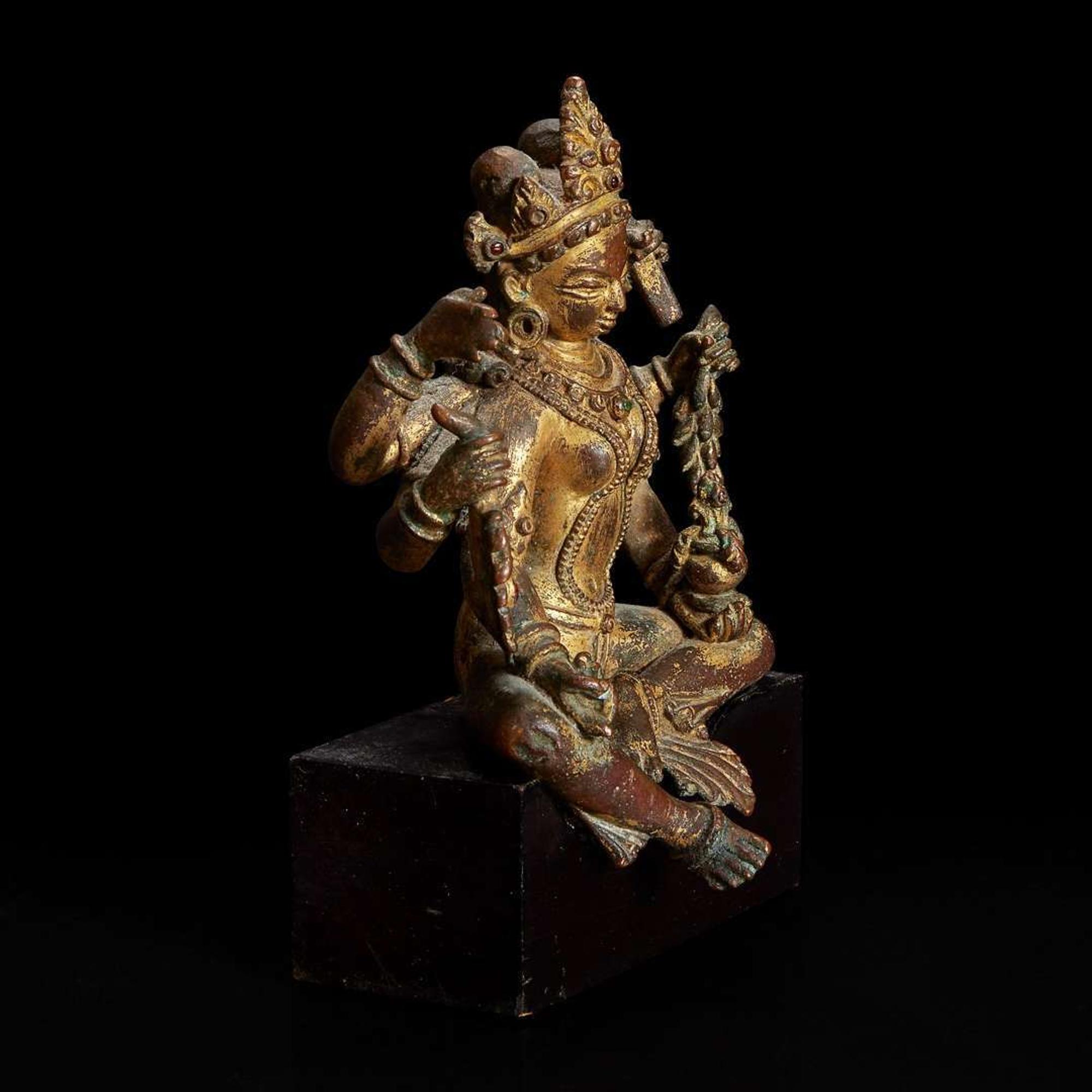 A Nepalese gilt copper alloy figure of Vasudhara 尼泊尔持世菩萨鎏金铜造像 12th century or later ???????