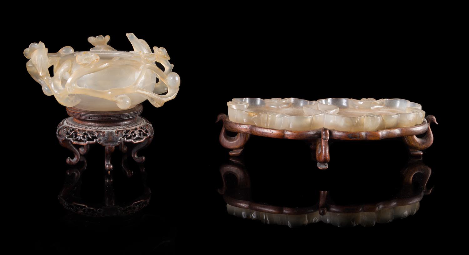 An Agate Coupe and Brushwasher Height 4 1/2 inches overall of tallest.
