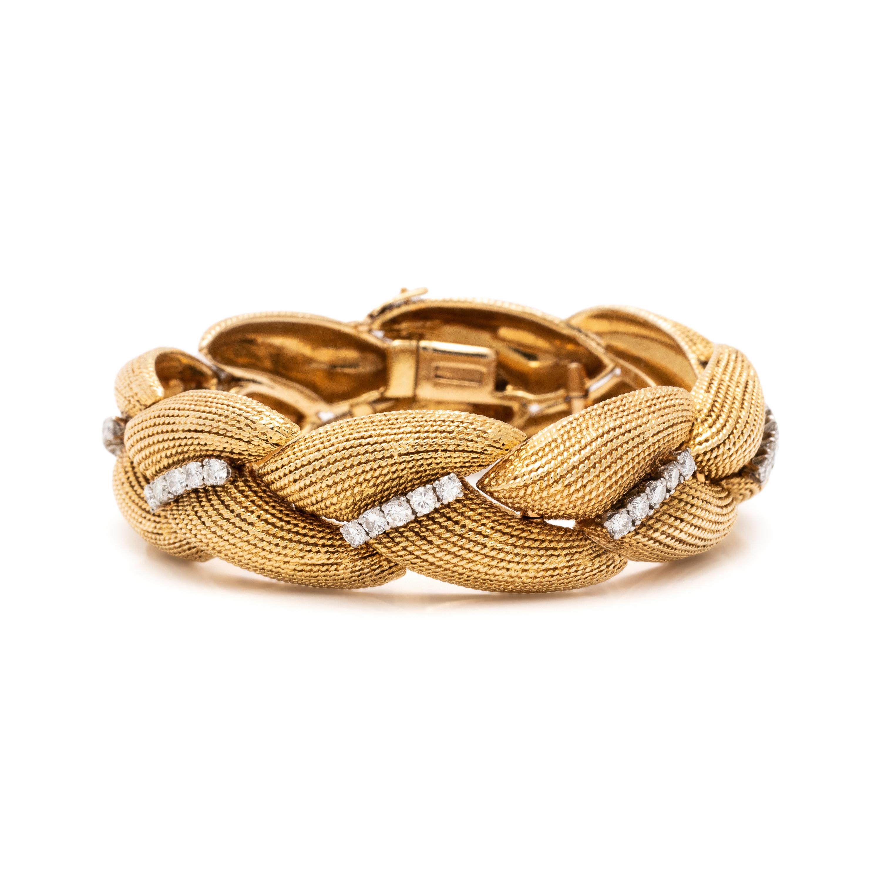 DAVID WEBB, YELLOW GOLD AND DIAMOND BRACELET