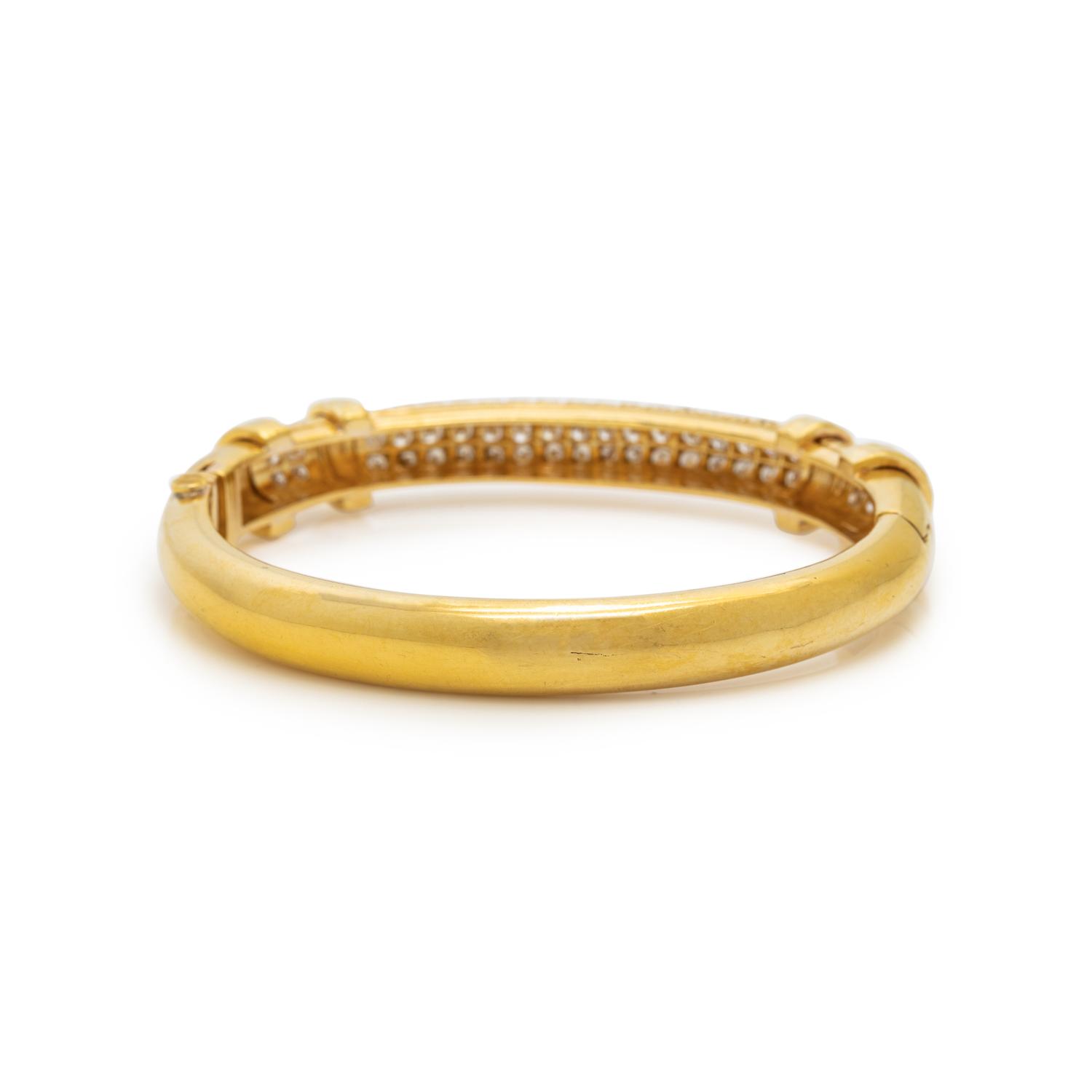 YELLOW GOLD AND DIAMOND BANGLE BRACELET