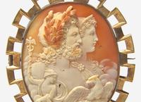 A Shell Cameo Brooch
