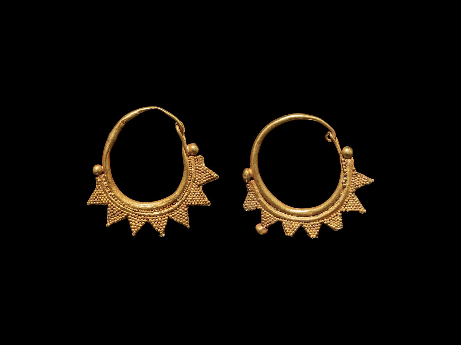 A Pair of East Roman Gold Earrings with Granulated Triangles