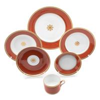 A Richard Ginori Porcelain Partial Dinner Service Dinner plate diameter 10 3/4 inches. — 20TH CENTURY