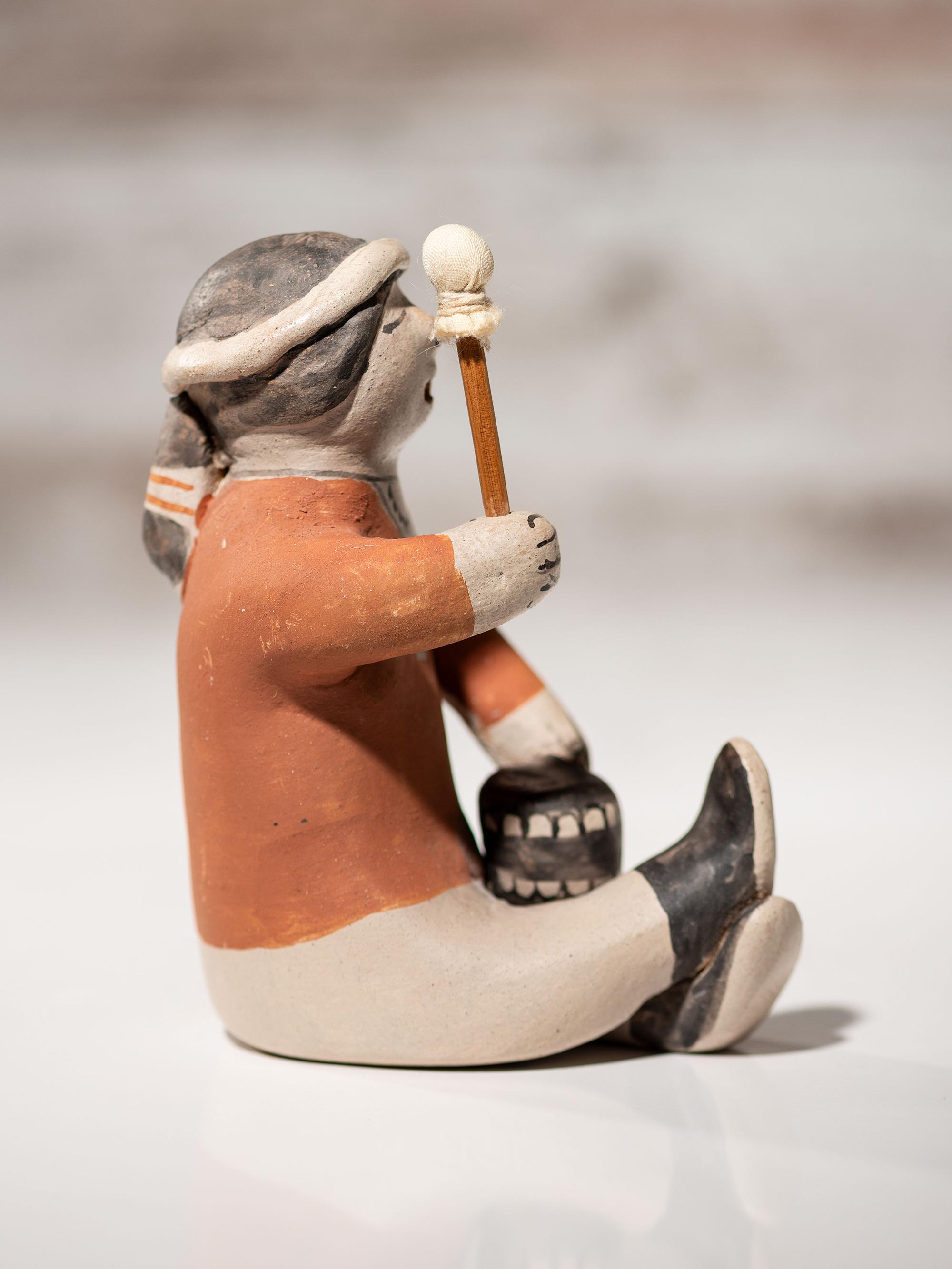 Pottery Singer