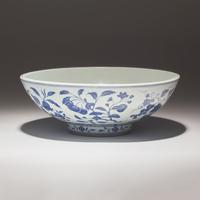 A Rare and Large Chinese Blue and White Porcelain 'Fruit and Flower' Bowl, Xuande Mark and Period — 明宣德 青花折枝瑞果紋大骰子盌