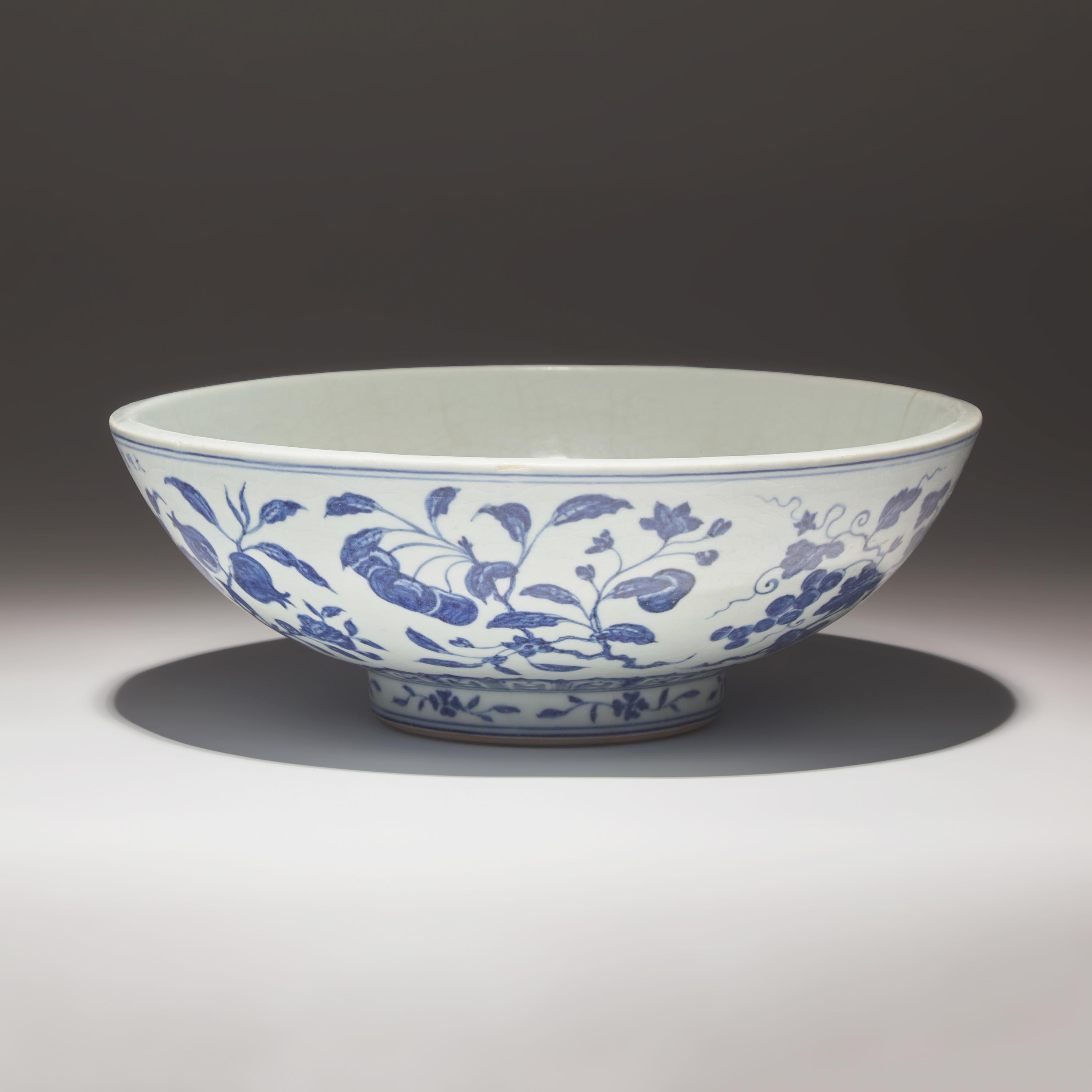 A Rare and Large Chinese Blue and White Porcelain 'Fruit and Flower' Bowl, Xuande Mark and Period — 明宣德 青花折枝瑞果紋大骰子盌