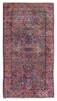 A Sarouk Wool Rug 7 feet 2 inches x 3 feet 11 inches. — FIRST HALF 20TH CENTURY