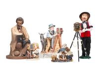 [PHOTOG.] Collectible prints and figures feat. cameras and photographers, incl. Brady and Jackson.