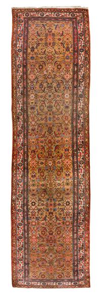 A Serab Wool Runner 15 feet x 3 feet 4 inches. — 20TH CENTURY
