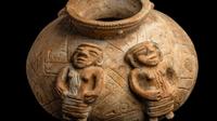 A Sinu Effigy Vessel