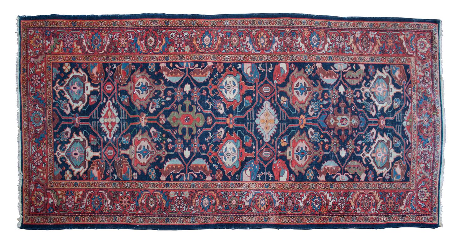 A Malayer Wool Runner — EARLY 20TH CENTURY