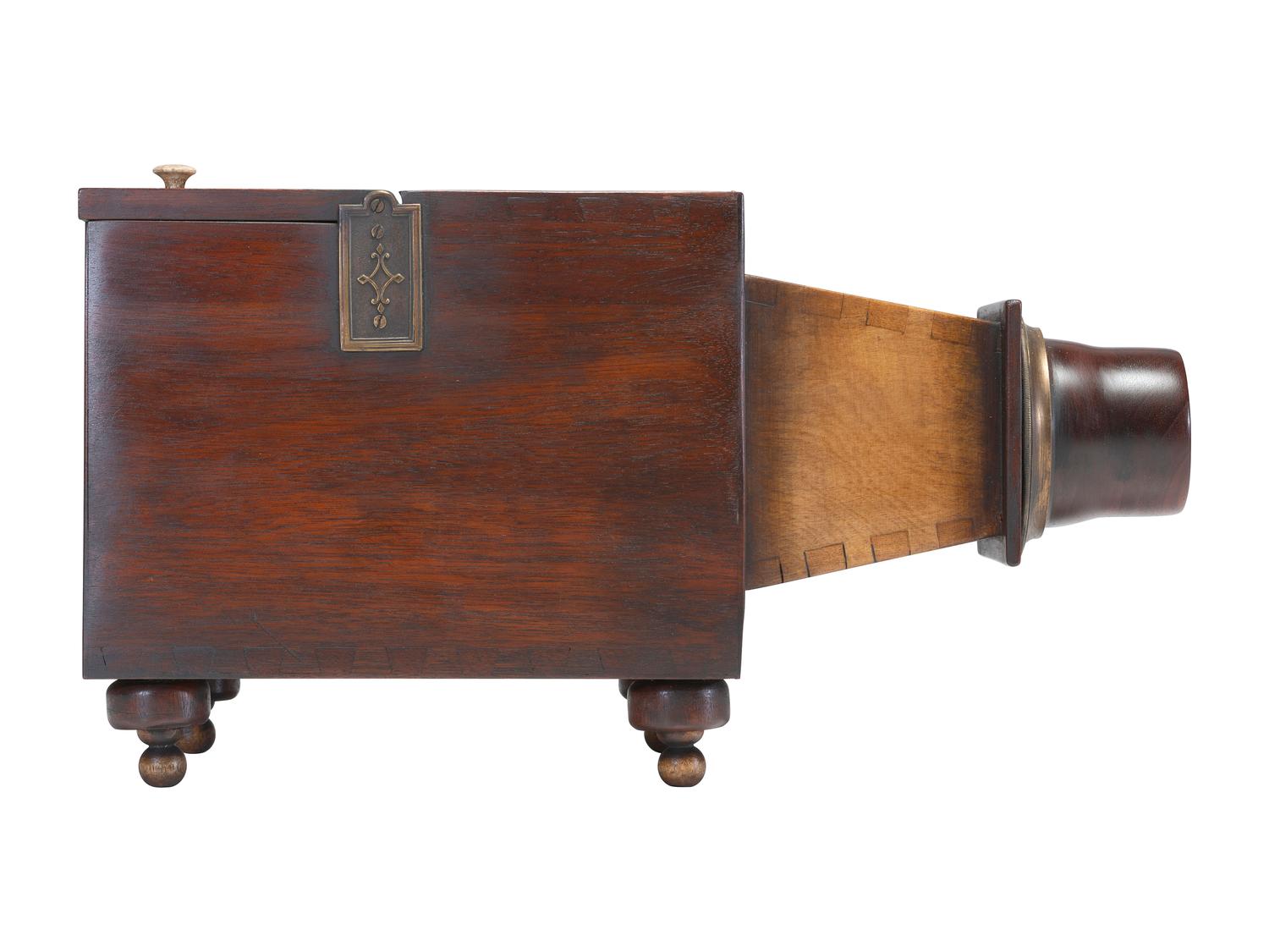 [CAMERAS]. Replica Thomas Jefferson's Monticello Camera Obscura made by Robert Lisle, 1979.