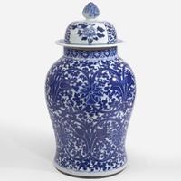 A very large Chinese blue and white porcelain jar with associated cover 青花大罐及盖子(或后配) The jar 19th century or earlier ??????????