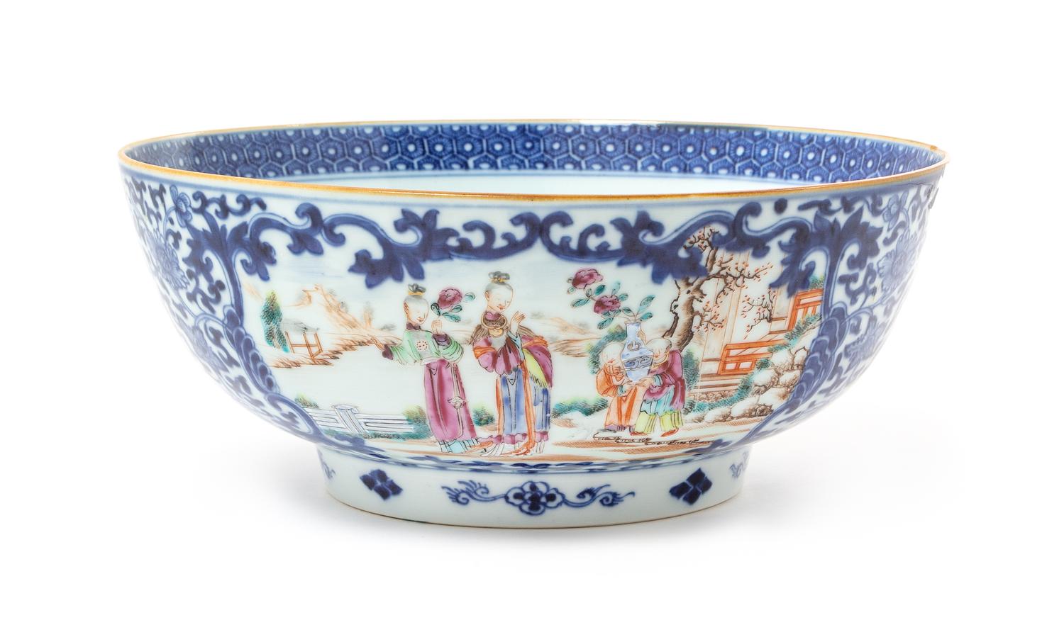 A Chinese Export Porcelain Bowl Height 4 1/4 x diameter 10 1/8 inches. — 18TH/19TH CENTURY