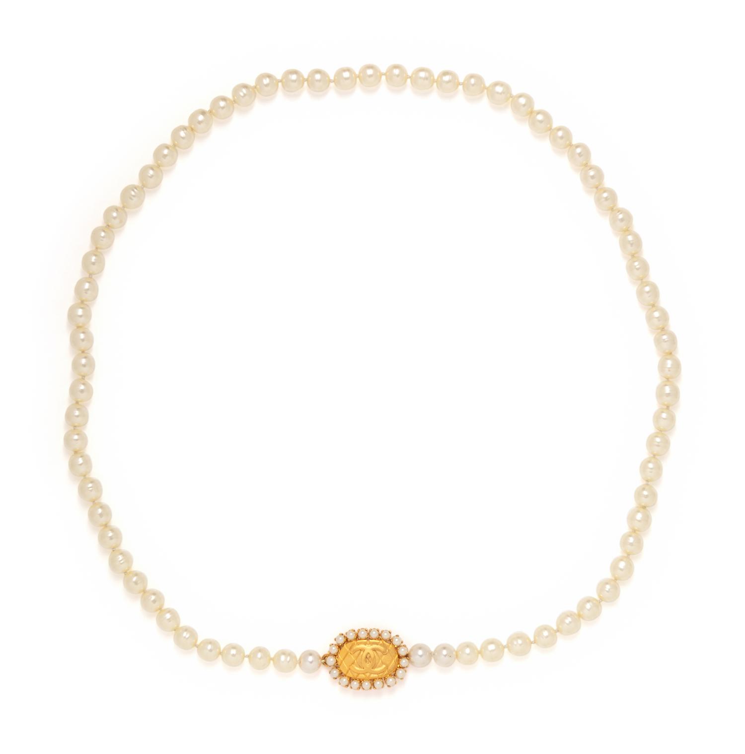 Chanel Faux Pearl Belt