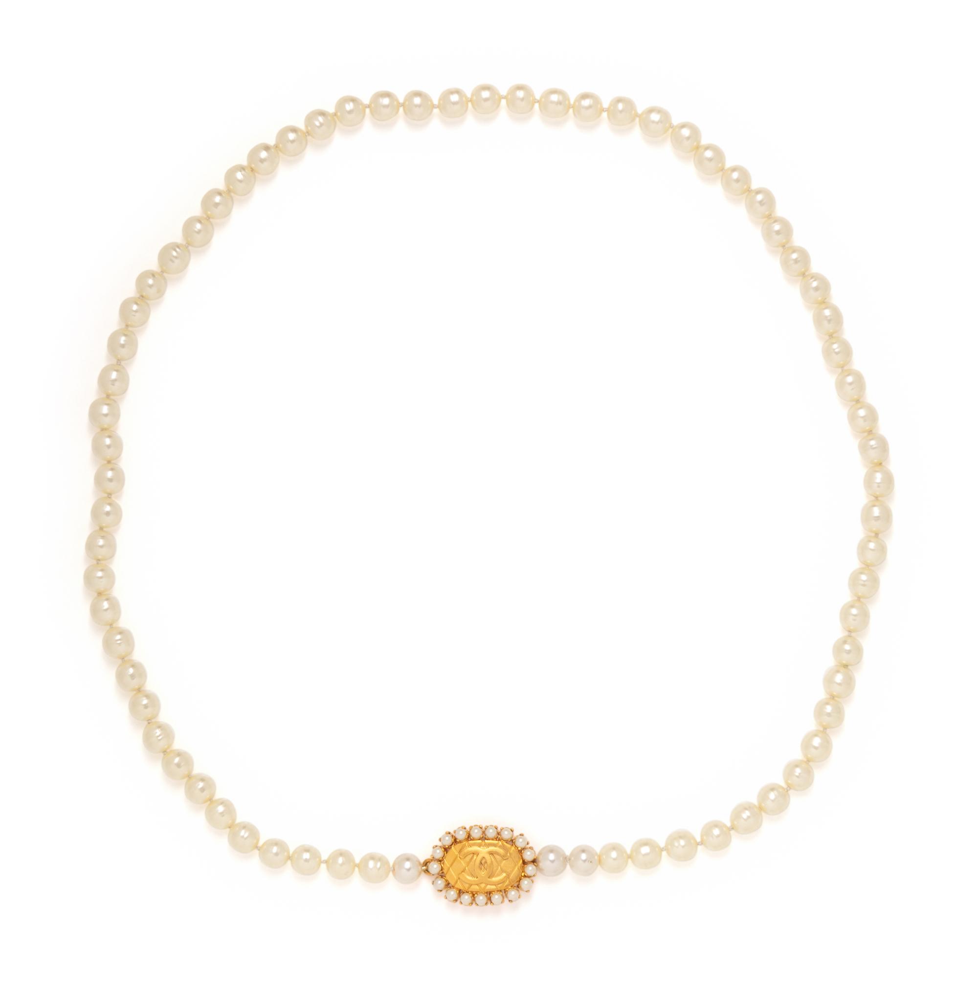 Chanel Faux Pearl Belt