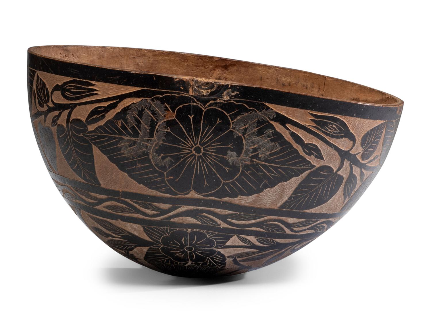 A Carved Gourd Bowl With Patriotic Motifs