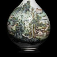 A Chinese Famille Rose 'Landscape' Porcelain Vase, Republic Period/20th Century — 民國/近代 粉彩山水詩文長頸瓶
