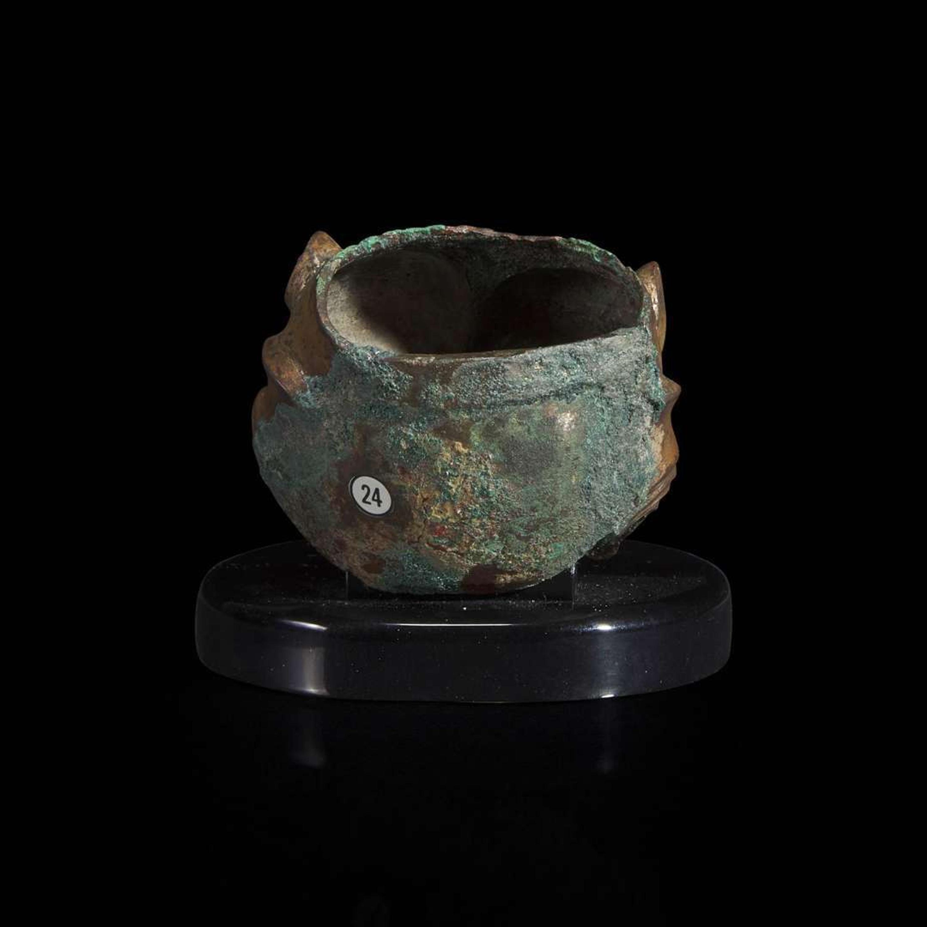 A Chinese gilded bronze feline head fitting 铜鎏金兽首 Warring States/Han dynasty ????