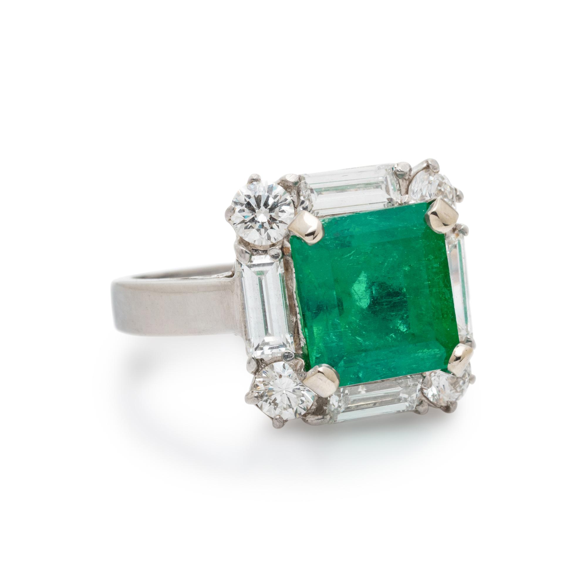 COLOMBIAN EMERALD AND DIAMOND RING