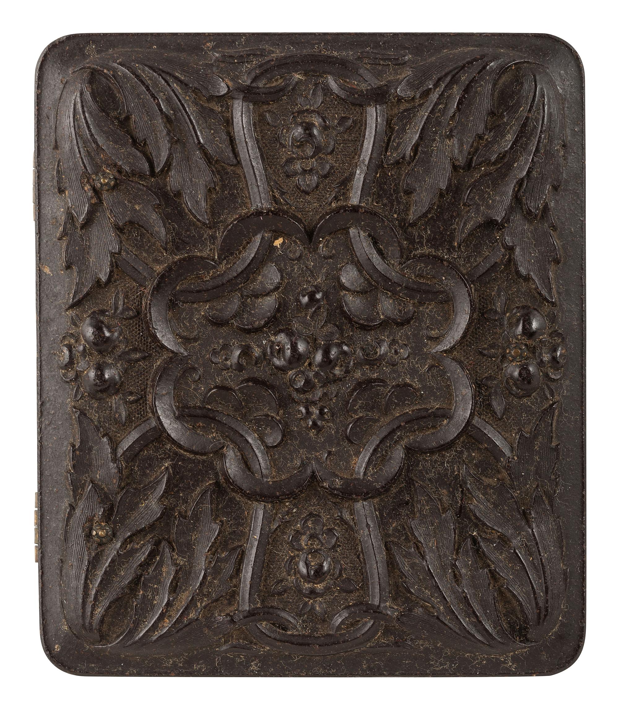 [CIVIL WAR]. 3 ninth plate ambrotypes of pre-war and early war soldiers incl. 2 armed subjects.