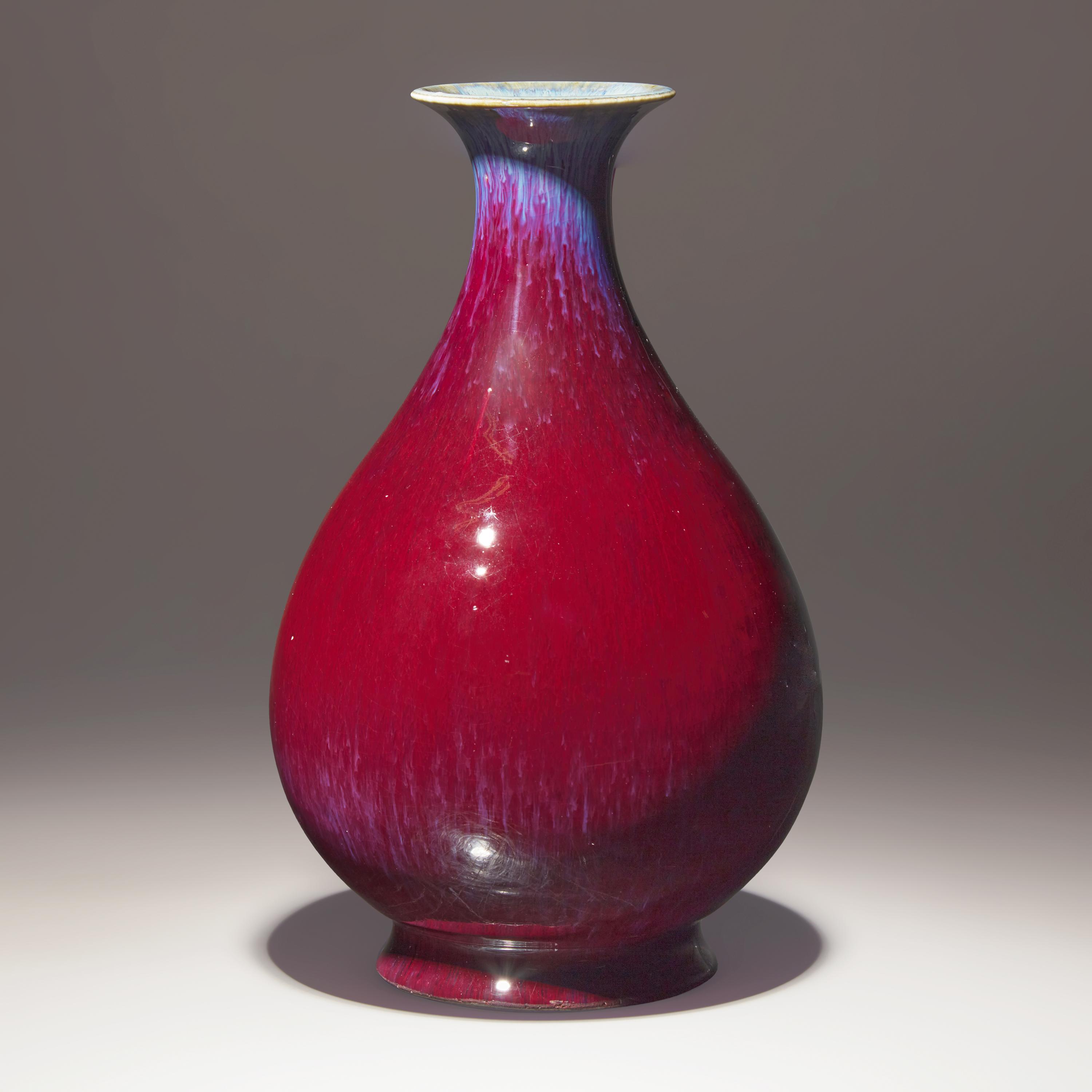 A Chinese Flambe Glazed Yuhuchun Vase, Qianlong Mark — 乾隆款 窯變釉玉壺春瓶