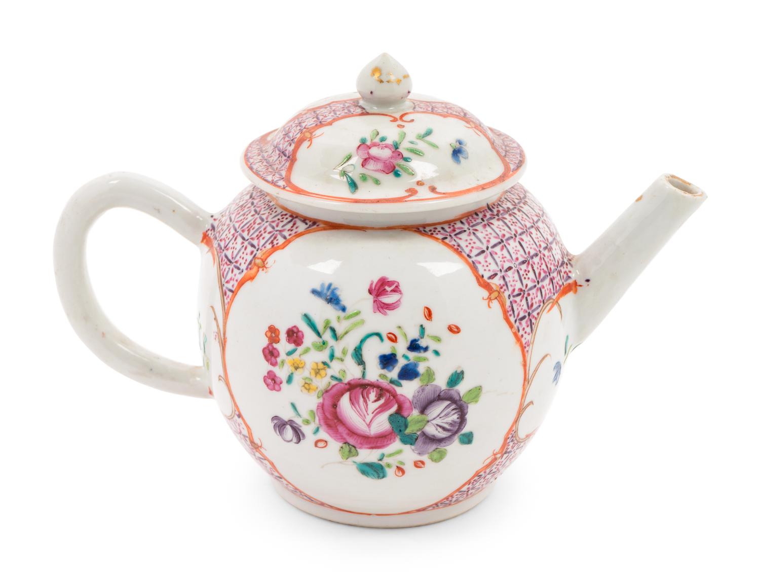 A Chinese Export Porcelain Teapot