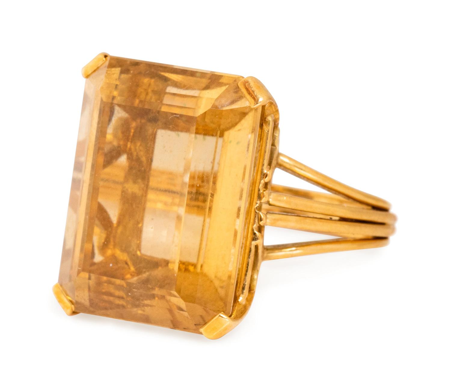 A Retro 18 Karat Yellow Gold and Citrine Ring,