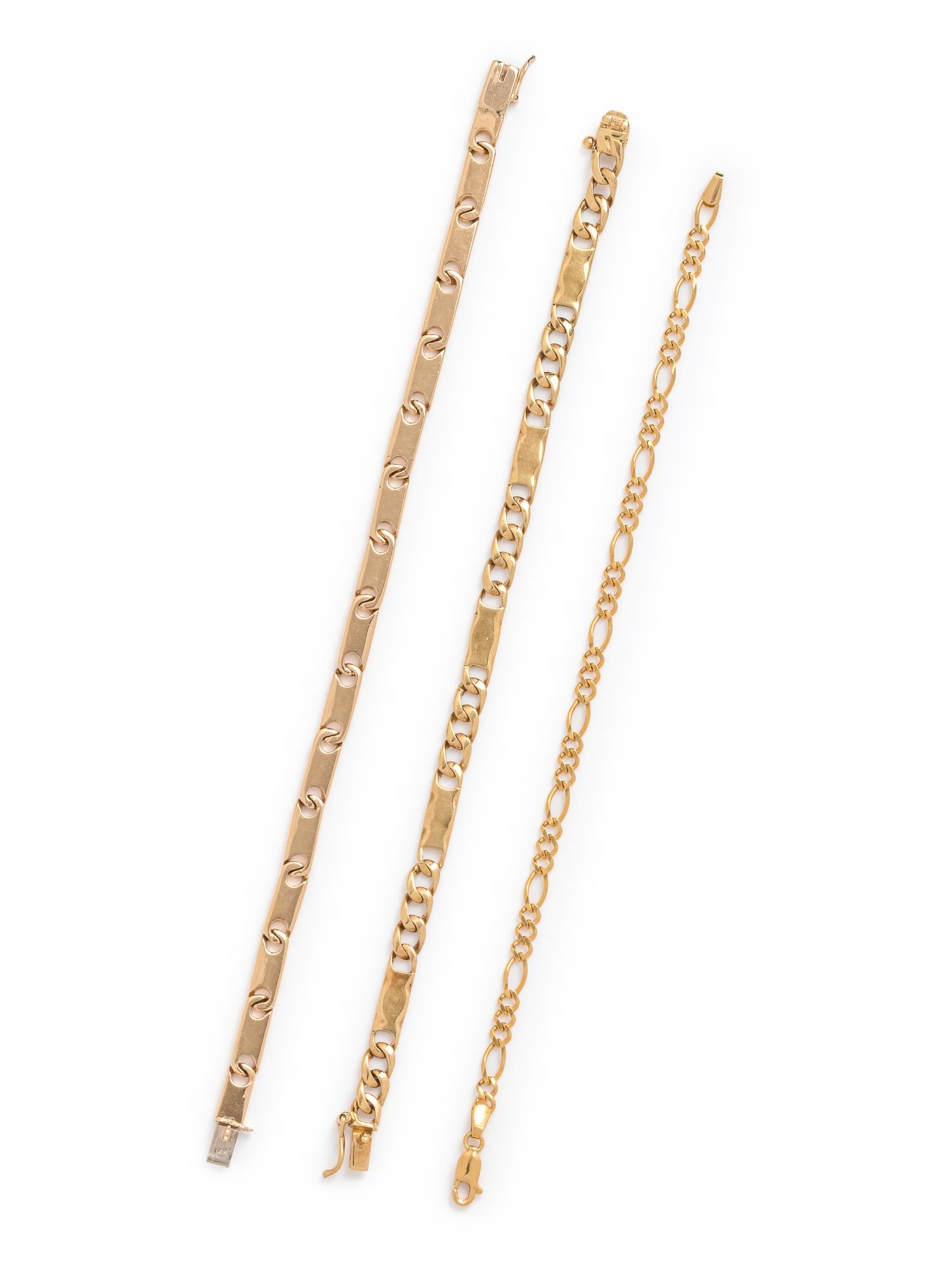 COLLECTION OF YELLOW GOLD BRACELETS