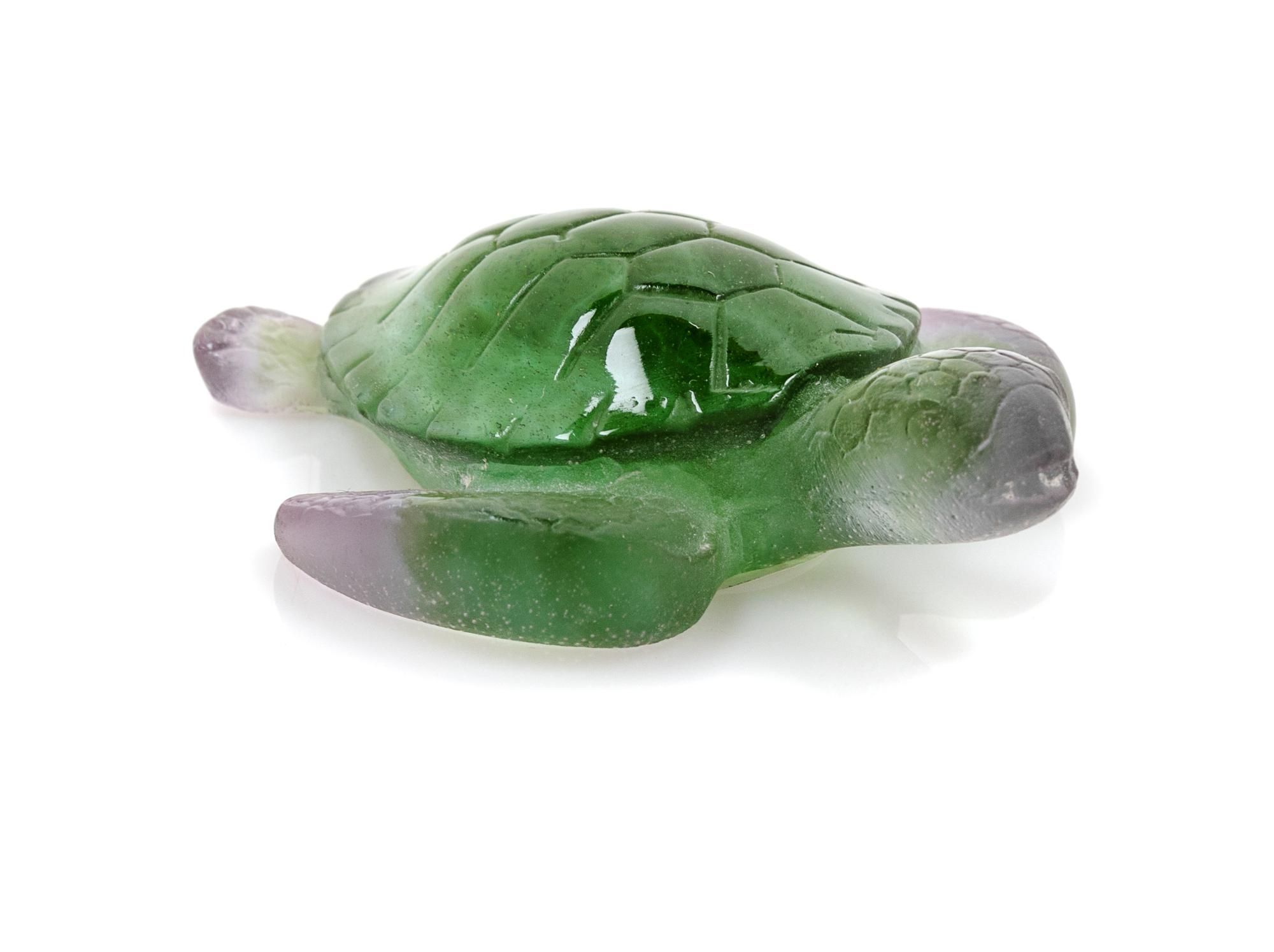 A Daum Turtle Length 2 3/8 inches.