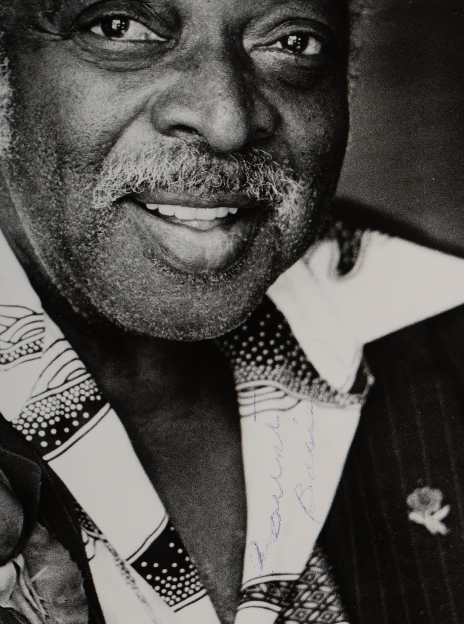 (Celebrity) A group of 10 autographed photos of musical stars, comprising: