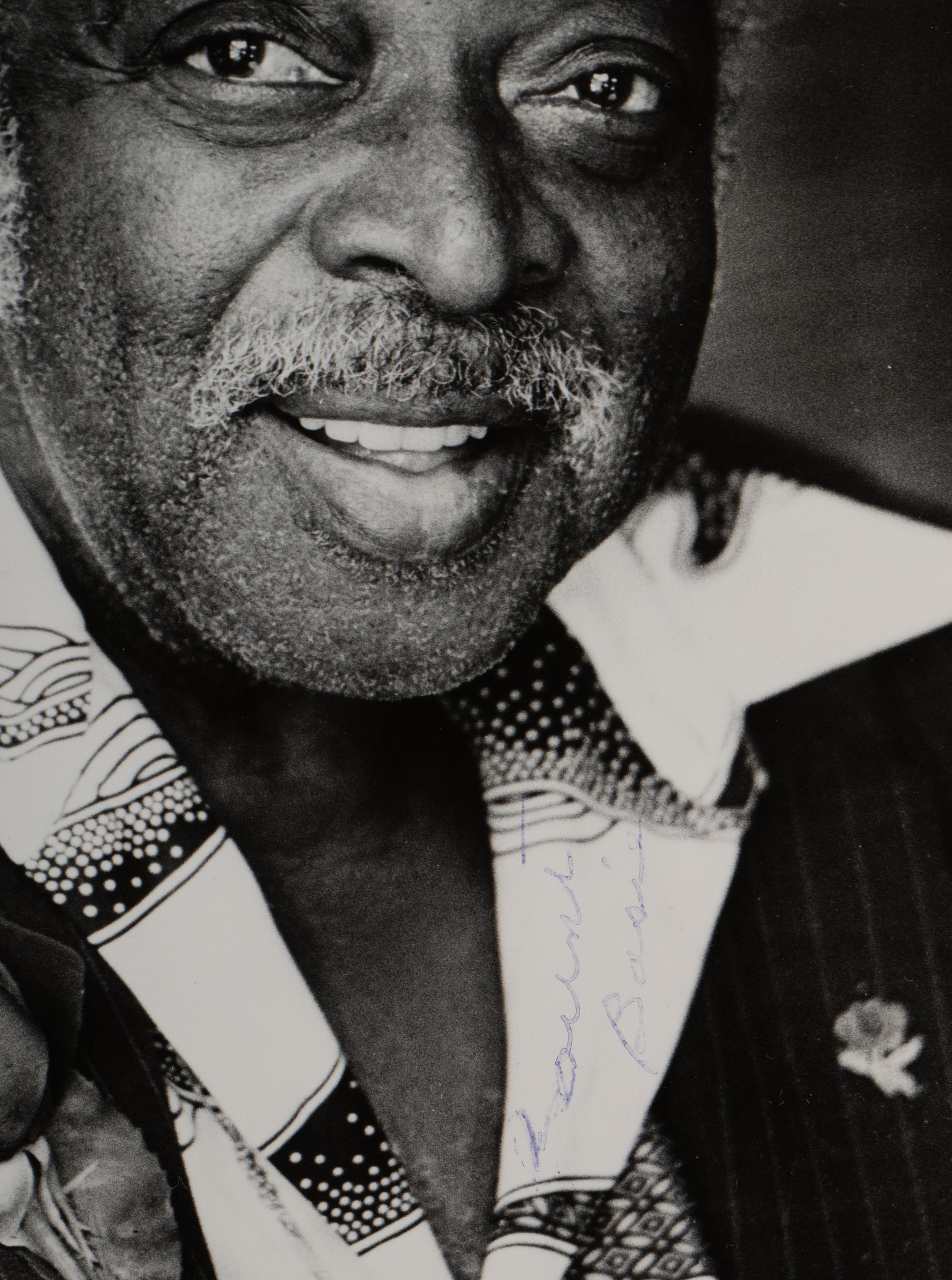 (Celebrity) A group of 10 autographed photos of musical stars, comprising: