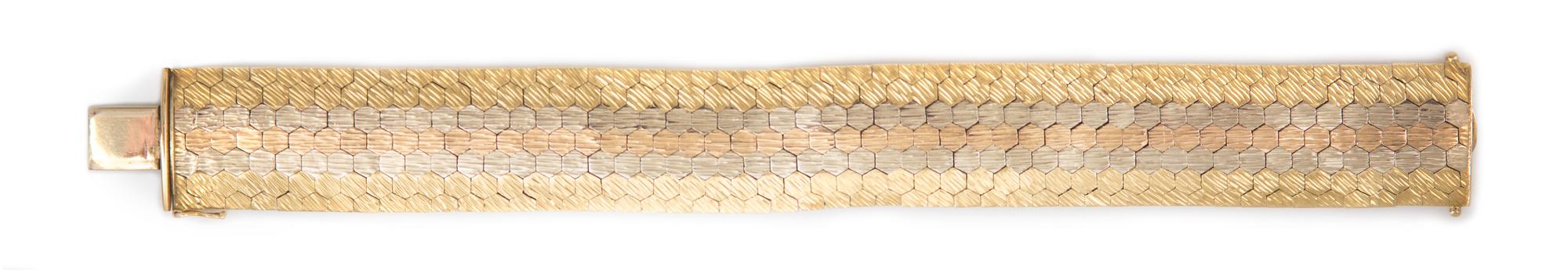 A Vintage 18 Karat Tricolor Gold Bracelet, Italian, 43.20 dwts.
