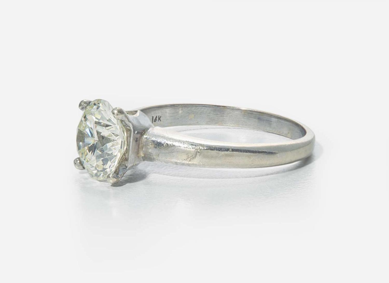 A Ladies 14K White Gold Solitaire Ring with 2.65 Carat Round Brilliant-Cut Diamond, GIA Certified