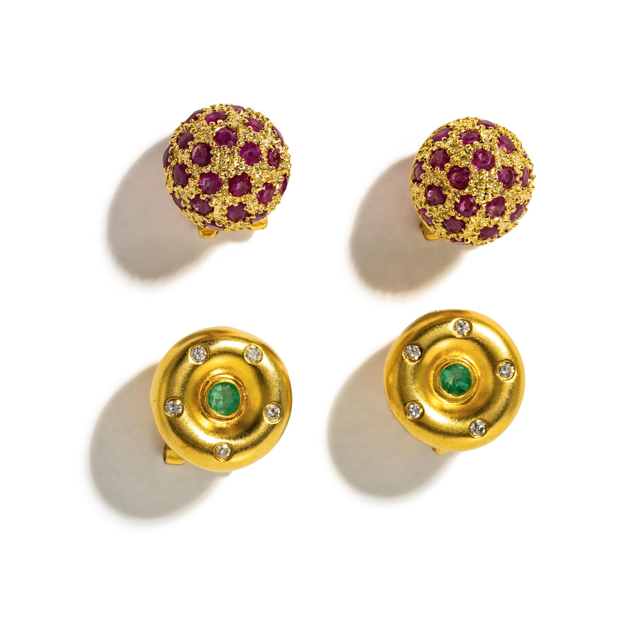 TWO PAIRS OF YELLOW GOLD AND MULTIGEM EARRINGS