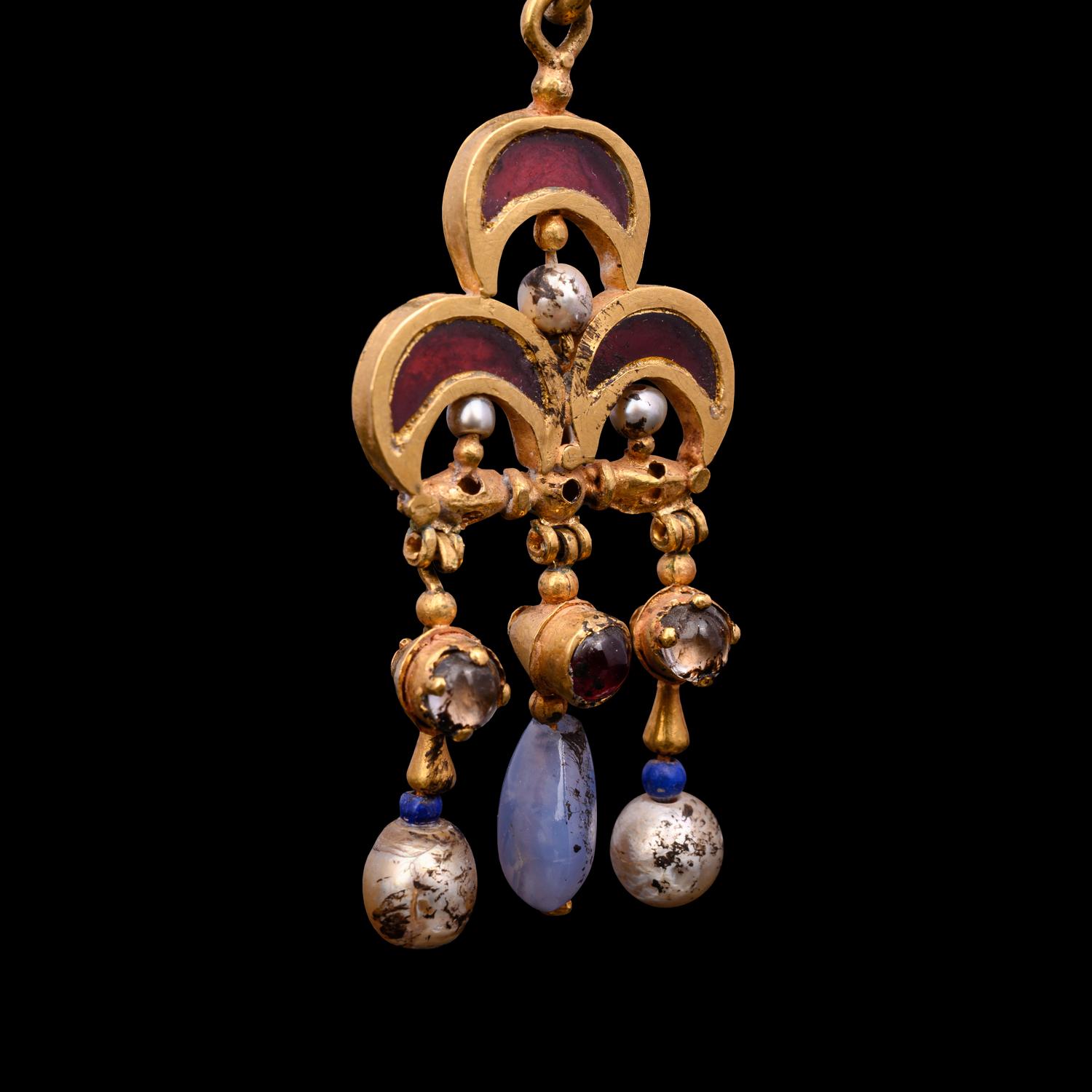 A Pair of Byzantine Gold Earrings with Garnet, Pearl and Chalcedony Elements