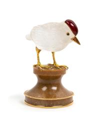 A French 18 Karat Gold Mounted, Enamel and Carved Quartz Zoomorphic Figure, Boucheron, Paris, 20th Century, of a bird on a carved hards