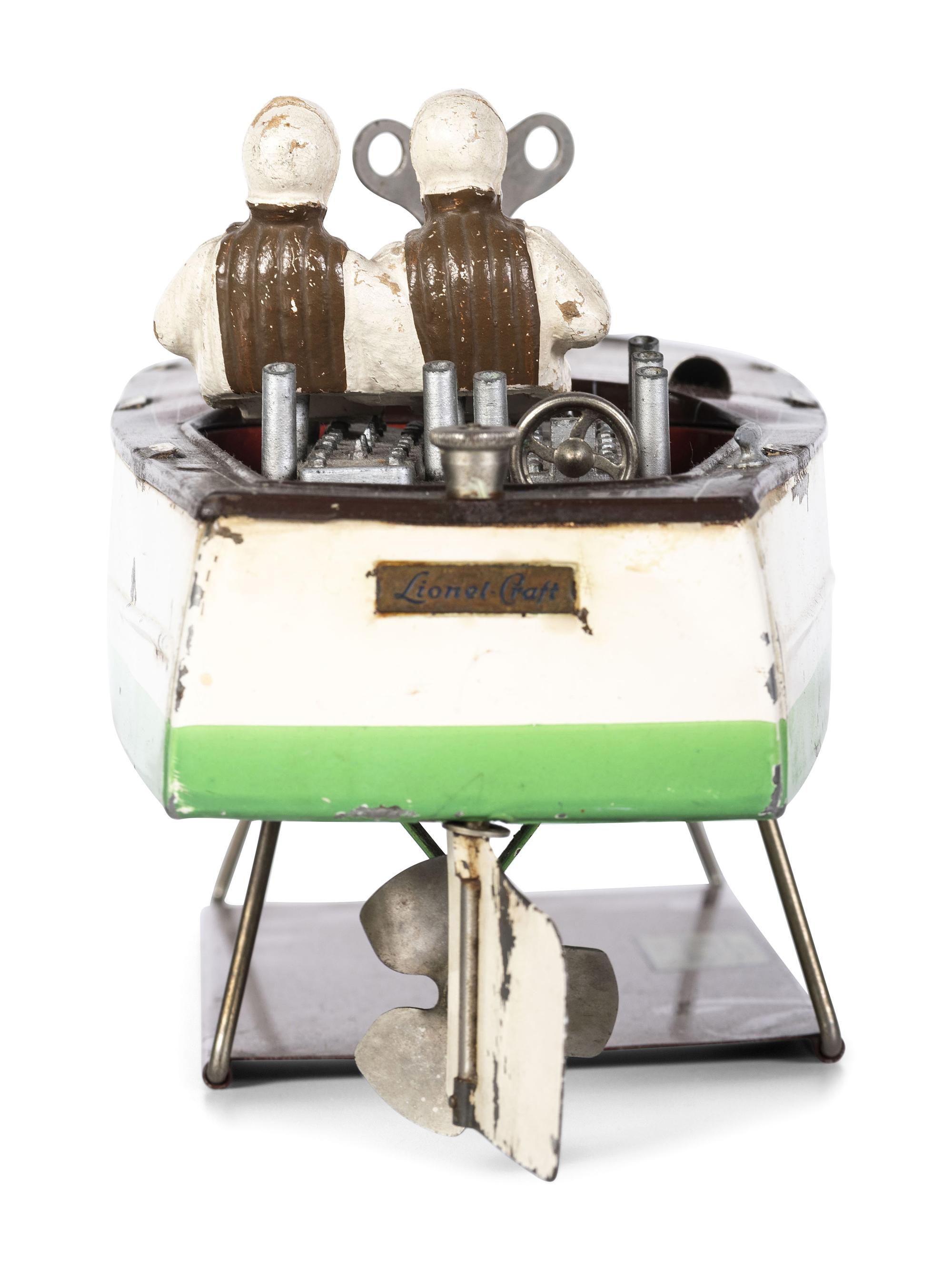 A Lionel Tin Wind Up Speed Boat