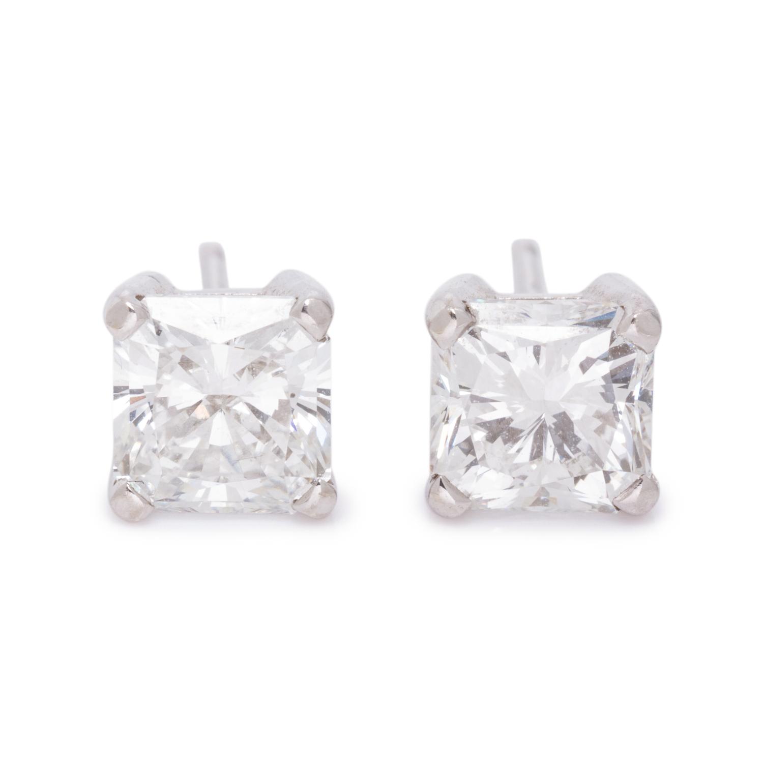 DIAMOND STUD EARRINGS